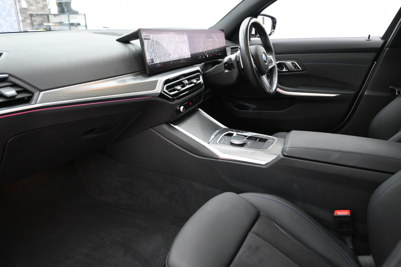BMW 3シリーズ 320d XDrive ﾂｰﾘﾝｸﾞ Mｽﾎﾟｰﾂ　1ｵﾅ ﾊﾟﾉﾗﾏR ｲﾝﾃﾘS ACC LKA/LDW ﾊｰﾌ革 純正ﾅﾋﾞTV Carplay Mｴｱﾛ&18ｲﾝﾁAW LED　2年保証付