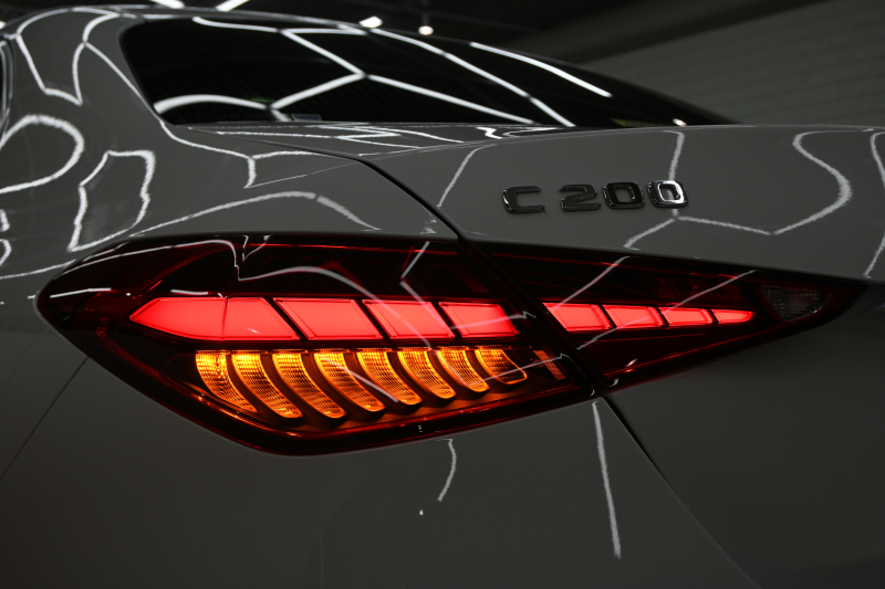 メルセデスベンツ Cクラス C200AVG AMGﾗｲﾝ ﾚｻﾞｰEXｸﾙ&ﾍﾞｰｼｯｸP ﾚｰﾀﾞｰP　ACC Pｽﾀ ECO  赤/黒革 ﾊﾟﾉﾗﾏR HDDﾅﾋﾞTV 360ｶﾒﾗ Carplay AMGｴｱﾛ&18ｲﾝﾁAW LED　新車保証付