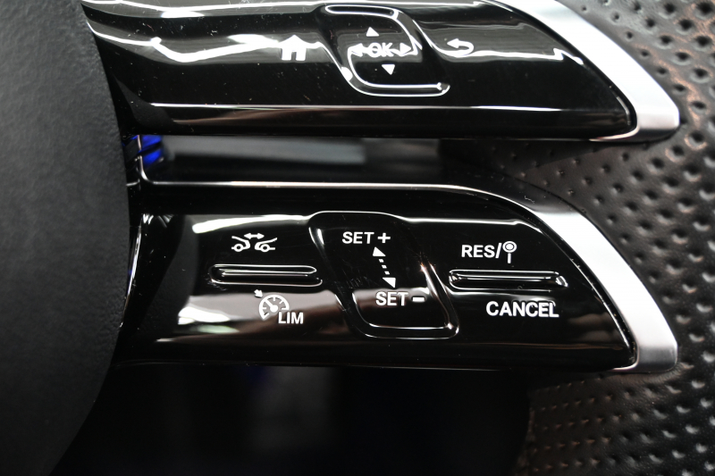 メルセデスベンツ Cクラス C200AVG AMGﾗｲﾝ ﾚｻﾞｰEXｸﾙ&ﾍﾞｰｼｯｸP ﾚｰﾀﾞｰP　ACC Pｽﾀ ECO  赤/黒革 ﾊﾟﾉﾗﾏR HDDﾅﾋﾞTV 360ｶﾒﾗ Carplay AMGｴｱﾛ&18ｲﾝﾁAW LED　新車保証付