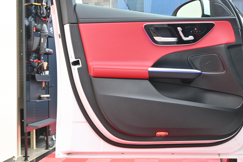 メルセデスベンツ Cクラス C200AVG AMGﾗｲﾝ ﾚｻﾞｰEXｸﾙ&ﾍﾞｰｼｯｸP ﾚｰﾀﾞｰP　ACC Pｽﾀ ECO  赤/黒革 ﾊﾟﾉﾗﾏR HDDﾅﾋﾞTV 360ｶﾒﾗ Carplay AMGｴｱﾛ&18ｲﾝﾁAW LED　新車保証付