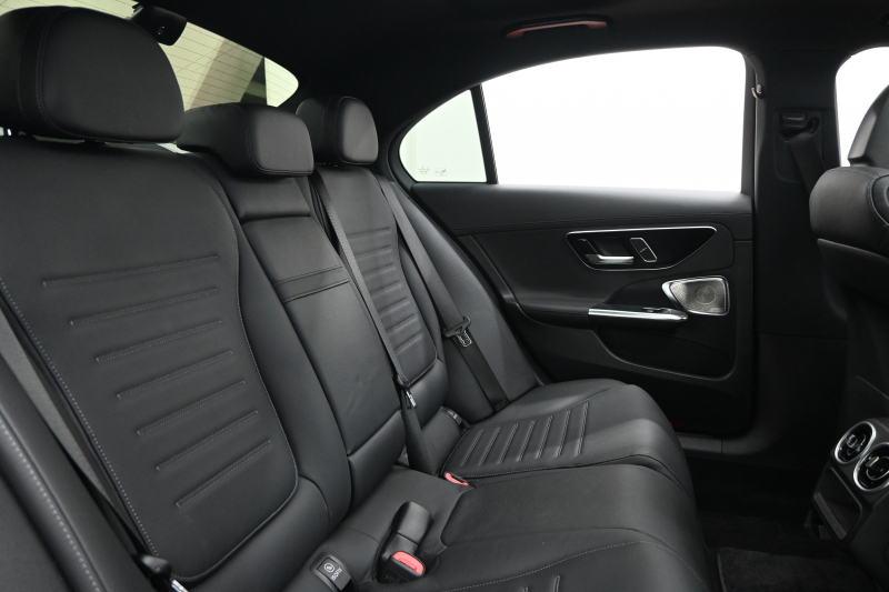 メルセデスベンツ Cクラス C220d AVG AMGﾗｲﾝ ﾚｻﾞｰEXｸﾙ&ﾍﾞｰｼｯｸP ﾚｰﾀﾞｰP　ACC ﾘｱｱｸｽﾙ Pｽﾀ ECO  黒革 ﾊﾟﾉﾗﾏR HDDﾅﾋﾞTV 360ｶﾒﾗ Carplay AMGｴｱﾛ&18ｲﾝﾁAW LED　新車保証付