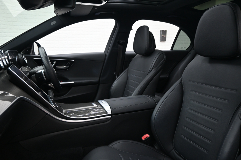 メルセデスベンツ Cクラス C220d AVG AMGﾗｲﾝ ﾚｻﾞｰEXｸﾙ&ﾍﾞｰｼｯｸP ﾚｰﾀﾞｰP　ACC ﾘｱｱｸｽﾙ Pｽﾀ ECO  黒革 ﾊﾟﾉﾗﾏR HDDﾅﾋﾞTV 360ｶﾒﾗ Carplay AMGｴｱﾛ&18ｲﾝﾁAW LED　新車保証付