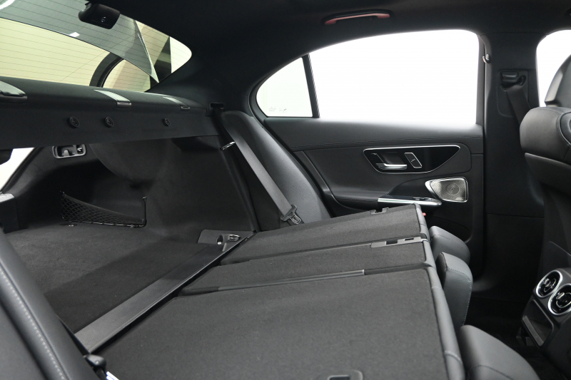 メルセデスベンツ Cクラス C220d AVG AMGﾗｲﾝ ﾚｻﾞｰEXｸﾙ&ﾍﾞｰｼｯｸP ﾚｰﾀﾞｰP　ACC ﾘｱｱｸｽﾙ Pｽﾀ ECO  黒革 ﾊﾟﾉﾗﾏR HDDﾅﾋﾞTV 360ｶﾒﾗ Carplay AMGｴｱﾛ&18ｲﾝﾁAW LED　新車保証付