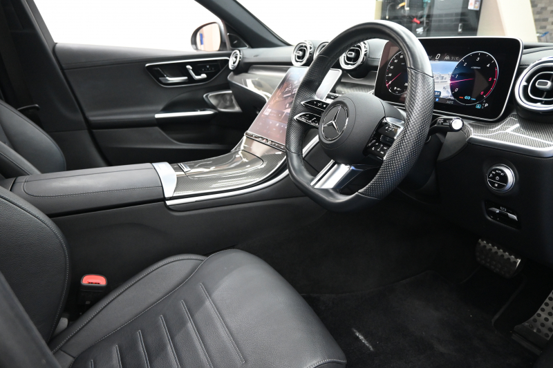 メルセデスベンツ Cクラス C220d AVG AMGﾗｲﾝ ﾚｻﾞｰEXｸﾙ&ﾍﾞｰｼｯｸP ﾚｰﾀﾞｰP　ACC ﾘｱｱｸｽﾙ Pｽﾀ ECO  黒革 ﾊﾟﾉﾗﾏR HDDﾅﾋﾞTV 360ｶﾒﾗ Carplay AMGｴｱﾛ&18ｲﾝﾁAW LED　新車保証付