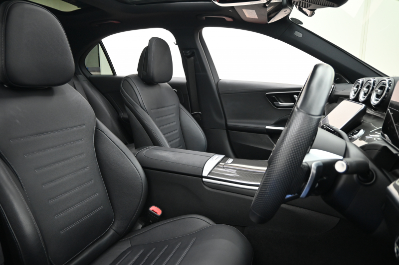 メルセデスベンツ Cクラス C220d AVG AMGﾗｲﾝ ﾚｻﾞｰEXｸﾙ&ﾍﾞｰｼｯｸP ﾚｰﾀﾞｰP　ACC ﾘｱｱｸｽﾙ Pｽﾀ ECO  黒革 ﾊﾟﾉﾗﾏR HDDﾅﾋﾞTV 360ｶﾒﾗ Carplay AMGｴｱﾛ&18ｲﾝﾁAW LED　新車保証付