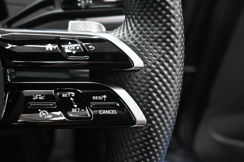 メルセデスベンツ Cクラス C220d AVG AMGﾗｲﾝ ﾚｻﾞｰEXｸﾙ&ﾍﾞｰｼｯｸP ﾚｰﾀﾞｰP　ACC ﾘｱｱｸｽﾙ Pｽﾀ ECO  黒革 ﾊﾟﾉﾗﾏR HDDﾅﾋﾞTV 360ｶﾒﾗ Carplay AMGｴｱﾛ&18ｲﾝﾁAW LED　新車保証付