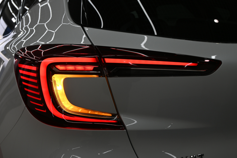 ルノー キャプチャー ｲﾝﾃﾝｽ ﾃｯｸﾊﾟｯｸ　Pｽﾀ ACC ECO ｱｸﾃｨﾌﾞﾌﾞﾚｰｷ 黒革 ﾋｰﾀｰ BTｵｰﾃﾞｨｵ Carplay 純正18ｲﾝﾁAW ﾌﾞﾗｲﾝﾄﾞｽﾎﾟｯﾄﾓﾆﾀｰ LEDﾗｲﾄ 　2年保証付