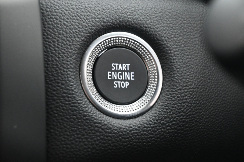 ルノー キャプチャー ｲﾝﾃﾝｽ ﾃｯｸﾊﾟｯｸ　Pｽﾀ ACC ECO ｱｸﾃｨﾌﾞﾌﾞﾚｰｷ 黒革 ﾋｰﾀｰ BTｵｰﾃﾞｨｵ Carplay 純正18ｲﾝﾁAW ﾌﾞﾗｲﾝﾄﾞｽﾎﾟｯﾄﾓﾆﾀｰ LEDﾗｲﾄ 　2年保証付