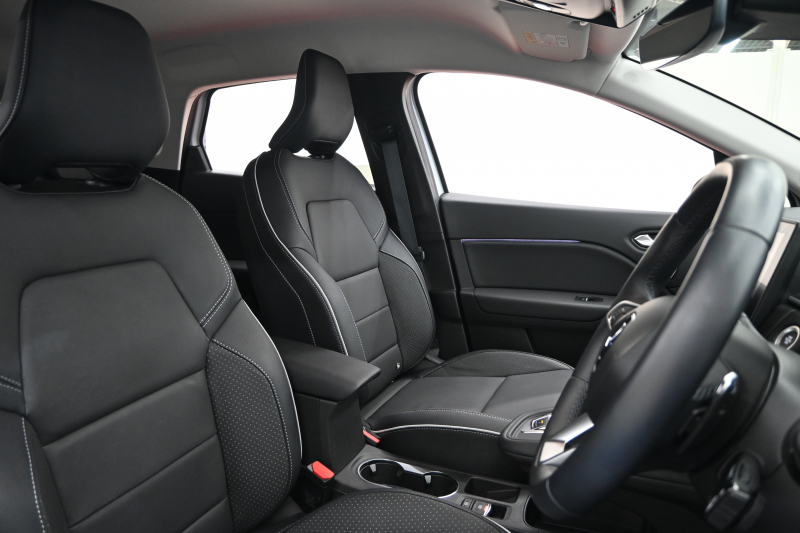 ルノー キャプチャー ｲﾝﾃﾝｽ ﾃｯｸﾊﾟｯｸ　Pｽﾀ ACC ECO ｱｸﾃｨﾌﾞﾌﾞﾚｰｷ 黒革 ﾋｰﾀｰ BTｵｰﾃﾞｨｵ Carplay 純正18ｲﾝﾁAW ﾌﾞﾗｲﾝﾄﾞｽﾎﾟｯﾄﾓﾆﾀｰ LEDﾗｲﾄ 　2年保証付