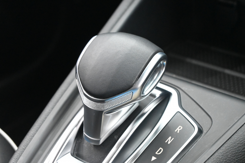 ルノー キャプチャー ｲﾝﾃﾝｽ ﾃｯｸﾊﾟｯｸ　Pｽﾀ ACC ECO ｱｸﾃｨﾌﾞﾌﾞﾚｰｷ 黒革 ﾋｰﾀｰ BTｵｰﾃﾞｨｵ Carplay 純正18ｲﾝﾁAW ﾌﾞﾗｲﾝﾄﾞｽﾎﾟｯﾄﾓﾆﾀｰ LEDﾗｲﾄ 　2年保証付