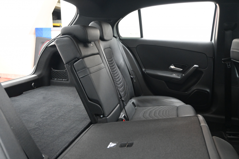 メルセデスベンツ Aクラス A220d ﾚｰﾀﾞｰｾｰﾌﾃｨPKG　1ｵﾅ Pｽﾀ ECO ACC ﾊｰﾌﾚｻﾞｰ ｼｰﾄﾋｰﾀｰ HDDﾅﾋﾞTV Carplay BTｵｰﾃﾞｨｵ  純正16ｲﾝﾁAW Meｺﾈｸﾄ　2年保証付