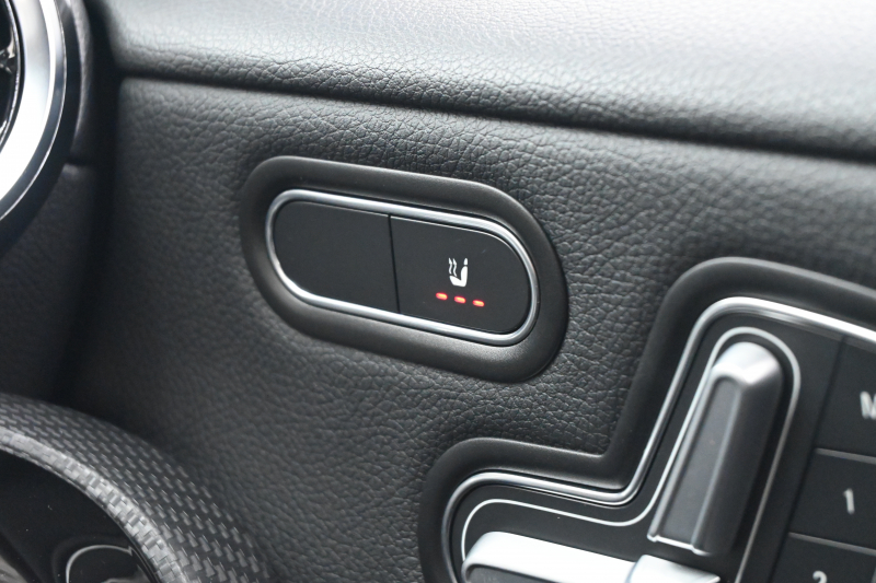 メルセデスベンツ Aクラス A220d ﾚｰﾀﾞｰｾｰﾌﾃｨPKG　1ｵﾅ Pｽﾀ ECO ACC ﾊｰﾌﾚｻﾞｰ ｼｰﾄﾋｰﾀｰ HDDﾅﾋﾞTV Carplay BTｵｰﾃﾞｨｵ  純正16ｲﾝﾁAW Meｺﾈｸﾄ　2年保証付