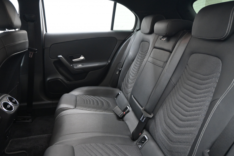 メルセデスベンツ Aクラス A220d ﾚｰﾀﾞｰｾｰﾌﾃｨPKG　1ｵﾅ Pｽﾀ ECO ACC ﾊｰﾌﾚｻﾞｰ ｼｰﾄﾋｰﾀｰ HDDﾅﾋﾞTV Carplay BTｵｰﾃﾞｨｵ  純正16ｲﾝﾁAW Meｺﾈｸﾄ　2年保証付