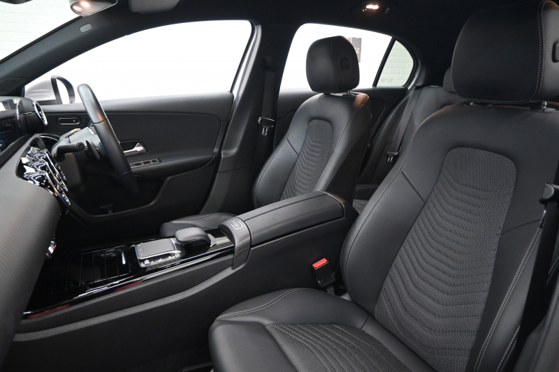 メルセデスベンツ Aクラス A220d ﾚｰﾀﾞｰｾｰﾌﾃｨPKG　1ｵﾅ Pｽﾀ ECO ACC ﾊｰﾌﾚｻﾞｰ ｼｰﾄﾋｰﾀｰ HDDﾅﾋﾞTV Carplay BTｵｰﾃﾞｨｵ  純正16ｲﾝﾁAW Meｺﾈｸﾄ　2年保証付