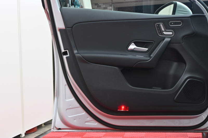 メルセデスベンツ Aクラス A220d ﾚｰﾀﾞｰｾｰﾌﾃｨPKG　1ｵﾅ Pｽﾀ ECO ACC ﾊｰﾌﾚｻﾞｰ ｼｰﾄﾋｰﾀｰ HDDﾅﾋﾞTV Carplay BTｵｰﾃﾞｨｵ  純正16ｲﾝﾁAW Meｺﾈｸﾄ　2年保証付