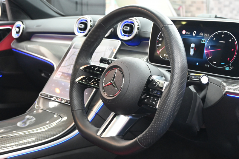 メルセデスベンツ Cクラス C220dｽﾃｰｼｮﾝﾜｺﾞﾝAVG AMGﾗｲﾝ ﾚｻﾞｰEXｸﾙ&ﾍﾞｰｼｯｸP RSP　1ｵﾅ 赤×黒革ﾊﾟﾉﾗﾏR HDDﾅﾋﾞTV Carplay AMGｴｱﾛ&18ｲﾝﾁAW 新車保証継承可