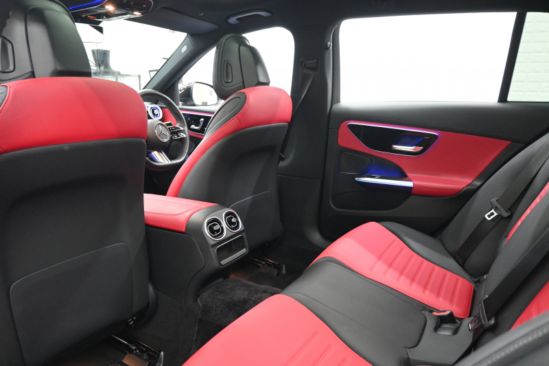 メルセデスベンツ Cクラス C220dｽﾃｰｼｮﾝﾜｺﾞﾝAVG AMGﾗｲﾝ ﾚｻﾞｰEXｸﾙ&ﾍﾞｰｼｯｸP RSP　1ｵﾅ 赤×黒革ﾊﾟﾉﾗﾏR HDDﾅﾋﾞTV Carplay AMGｴｱﾛ&18ｲﾝﾁAW 新車保証継承可