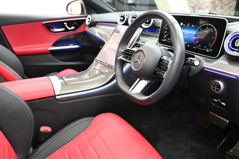 メルセデスベンツ Cクラス C220dｽﾃｰｼｮﾝﾜｺﾞﾝAVG AMGﾗｲﾝ ﾚｻﾞｰEXｸﾙ&ﾍﾞｰｼｯｸP RSP　1ｵﾅ 赤×黒革ﾊﾟﾉﾗﾏR HDDﾅﾋﾞTV Carplay AMGｴｱﾛ&18ｲﾝﾁAW 新車保証継承可