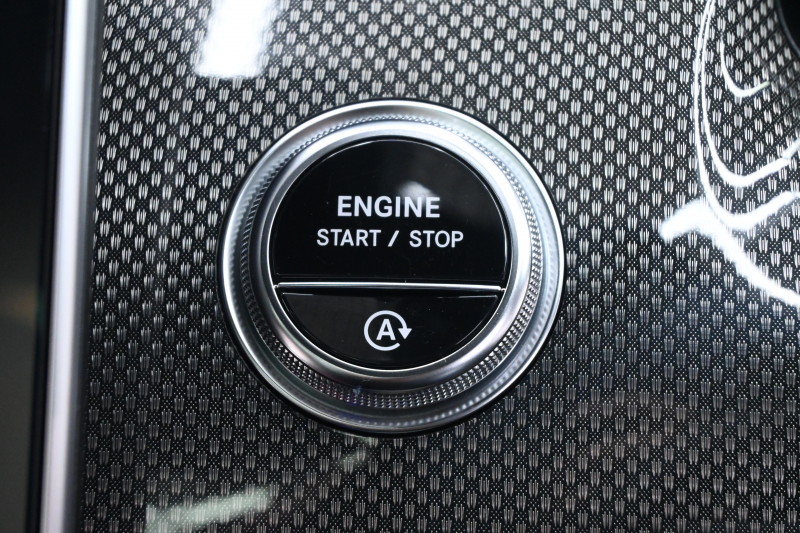 メルセデスベンツ Cクラス C220dｽﾃｰｼｮﾝﾜｺﾞﾝAVG AMGﾗｲﾝ ﾚｻﾞｰEXｸﾙ&ﾍﾞｰｼｯｸP RSP　1ｵﾅ 赤×黒革ﾊﾟﾉﾗﾏR HDDﾅﾋﾞTV Carplay AMGｴｱﾛ&18ｲﾝﾁAW 新車保証継承可