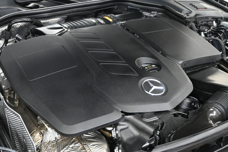 メルセデスベンツ Cクラス C220dｽﾃｰｼｮﾝﾜｺﾞﾝAVG AMGﾗｲﾝ ﾚｻﾞｰEXｸﾙ&ﾍﾞｰｼｯｸP RSP　1ｵﾅ 赤×黒革ﾊﾟﾉﾗﾏR HDDﾅﾋﾞTV Carplay AMGｴｱﾛ&18ｲﾝﾁAW 新車保証継承可