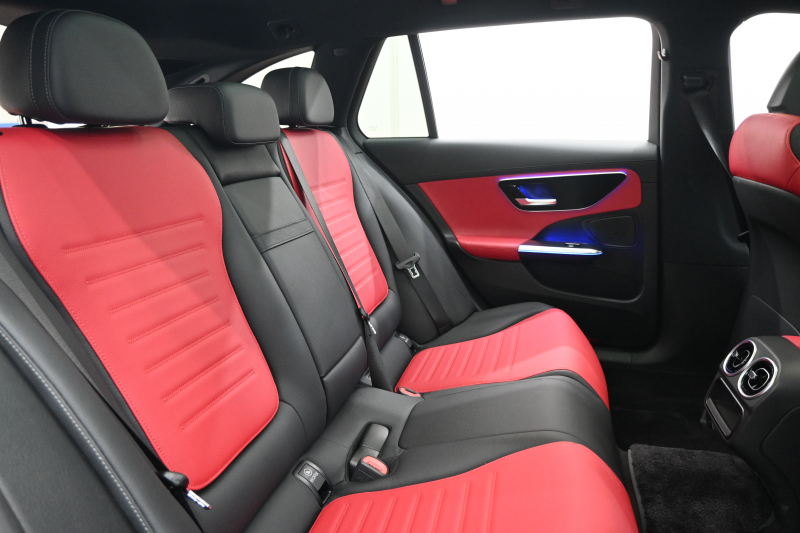 メルセデスベンツ Cクラス C220dｽﾃｰｼｮﾝﾜｺﾞﾝAVG AMGﾗｲﾝ ﾚｻﾞｰEXｸﾙ&ﾍﾞｰｼｯｸP RSP　1ｵﾅ 赤×黒革ﾊﾟﾉﾗﾏR HDDﾅﾋﾞTV Carplay AMGｴｱﾛ&18ｲﾝﾁAW 新車保証継承可