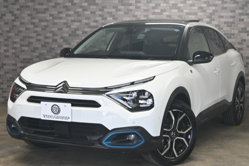 シトロエン C4 E-C4 ｼｬｲﾝ　☆期間限定掲載☆ 1ｵｰﾅｰ 急速充電対応 ACC BSM ﾍｯﾄﾞｱｯﾌﾟﾃﾞｨｽﾌﾟﾚｲ 黒革 ｻﾝﾙｰﾌ 10ｲﾝﾁﾀｯﾁｽｸﾘｰﾝ Carplay LEDﾍｯﾄﾞﾗｲﾄ 18ｲﾝﾁAW　新車保証