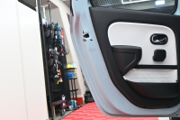 ルノー トゥインゴ ｲﾝﾃﾝｽ　1ｵﾅ ECO機能 ｸﾙｺﾝ LDW 黒×白ﾚｻﾞｰ調×ﾌｧﾌﾞﾘｯｸｼｰﾄ 純正ﾀｯﾁｽｸﾘｰﾝ Carplay Bｶﾒﾗ 16ｲﾝﾁｱﾛｲﾎｲｰﾙ ﾌﾞﾗﾝｲﾝﾃﾘｱ　2年保証付