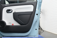 ルノー トゥインゴ ｲﾝﾃﾝｽ　1ｵﾅ ECO機能 ｸﾙｺﾝ LDW 黒×白ﾚｻﾞｰ調×ﾌｧﾌﾞﾘｯｸｼｰﾄ 純正ﾀｯﾁｽｸﾘｰﾝ Carplay Bｶﾒﾗ 16ｲﾝﾁｱﾛｲﾎｲｰﾙ ﾌﾞﾗﾝｲﾝﾃﾘｱ　2年保証付