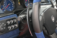 マセラティ グランツーリズモ ｽﾎﾟｰﾂ MCｵｰﾄｼﾌﾄ　ｱﾙｶﾝﾀｰﾗPKG ﾃﾞｨｰﾌﾟﾌﾞﾙｰｱﾙｶﾝﾀｰﾗ×黒革ｼｰﾄ&ｶｰﾎﾞﾝｲﾝﾃﾘｱﾄﾘﾑ  純正ﾅﾋﾞTV Bｶﾒﾗ ｱﾙｶﾝﾀｰﾗ×本革ｽﾃｱ&ﾊﾟﾄﾞﾙｼﾌﾄ 20ｲﾝﾁMCﾏｯﾄｸﾞﾗﾌｧｲﾄﾘﾑAW ﾌﾞﾙｰｷｬﾘﾊﾟｰ　2年保証付