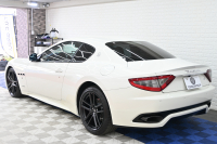 マセラティ グランツーリズモ ｽﾎﾟｰﾂ MCｵｰﾄｼﾌﾄ　ｱﾙｶﾝﾀｰﾗPKG ﾃﾞｨｰﾌﾟﾌﾞﾙｰｱﾙｶﾝﾀｰﾗ×黒革ｼｰﾄ&ｶｰﾎﾞﾝｲﾝﾃﾘｱﾄﾘﾑ  純正ﾅﾋﾞTV Bｶﾒﾗ ｱﾙｶﾝﾀｰﾗ×本革ｽﾃｱ&ﾊﾟﾄﾞﾙｼﾌﾄ 20ｲﾝﾁMCﾏｯﾄｸﾞﾗﾌｧｲﾄﾘﾑAW ﾌﾞﾙｰｷｬﾘﾊﾟｰ　2年保証付