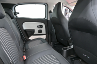 ルノー トゥインゴ ｲﾝﾃﾝｽ　5MT ECO機能 ｸﾙｺﾝ LDW 黒/白ﾚｻﾞｰ調×ﾌｧﾌﾞﾘｯｸｼｰﾄ 純正ﾀｯﾁｽｸﾘｰﾝ Carplay Bｶﾒﾗ 16ｲﾝﾁｱﾛｲﾎｲｰﾙ ﾌﾞﾗﾝｲﾝﾃﾘｱ　2年保証付