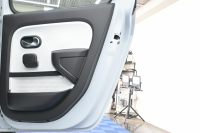 ルノー トゥインゴ ｲﾝﾃﾝｽ　5MT ECO機能 ｸﾙｺﾝ LDW 黒/白ﾚｻﾞｰ調×ﾌｧﾌﾞﾘｯｸｼｰﾄ 純正ﾀｯﾁｽｸﾘｰﾝ Carplay Bｶﾒﾗ 16ｲﾝﾁｱﾛｲﾎｲｰﾙ ﾌﾞﾗﾝｲﾝﾃﾘｱ　2年保証付