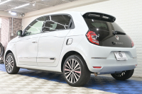 ルノー トゥインゴ ｲﾝﾃﾝｽ　5MT ECO機能 ｸﾙｺﾝ LDW 黒/白ﾚｻﾞｰ調×ﾌｧﾌﾞﾘｯｸｼｰﾄ 純正ﾀｯﾁｽｸﾘｰﾝ Carplay Bｶﾒﾗ 16ｲﾝﾁｱﾛｲﾎｲｰﾙ ﾌﾞﾗﾝｲﾝﾃﾘｱ　2年保証付