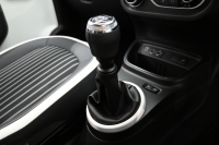 ルノー トゥインゴ ｲﾝﾃﾝｽ　5MT ECO機能 ｸﾙｺﾝ LDW 黒/白ﾚｻﾞｰ調×ﾌｧﾌﾞﾘｯｸｼｰﾄ 純正ﾀｯﾁｽｸﾘｰﾝ Carplay Bｶﾒﾗ 16ｲﾝﾁｱﾛｲﾎｲｰﾙ ﾌﾞﾗﾝｲﾝﾃﾘｱ　2年保証付