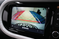 ルノー トゥインゴ ｲﾝﾃﾝｽ　5MT ECO機能 ｸﾙｺﾝ LDW 黒/白ﾚｻﾞｰ調×ﾌｧﾌﾞﾘｯｸｼｰﾄ 純正ﾀｯﾁｽｸﾘｰﾝ Carplay Bｶﾒﾗ 16ｲﾝﾁｱﾛｲﾎｲｰﾙ ﾌﾞﾗﾝｲﾝﾃﾘｱ　2年保証付