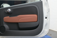 アバルト 595 595ｺﾝﾍﾟﾃｨﾂｨｵｰﾈ　正規D車 左H 5速MT Sabeltｽﾎﾟｰﾂｼｰﾄ(ﾌﾞﾗｳﾝ) Uconnectﾌﾟﾚｰﾔｰ Carplay/AndroidAuto 17ｲﾝﾁAW ﾚｯﾄﾞｷｬﾘﾊﾟｰ ﾚｺｰﾄﾞﾓﾝﾂｧ　2年保証付