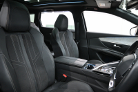 プジョー 5008 GT　後期ﾓﾃﾞﾙ ACC LKA ﾊｰﾌ革 ﾊﾟﾉﾗﾏR 純正ﾅﾋﾞTV ﾘｱﾓﾆﾀｰ Carplay Bｶﾒﾗ 前後ｺｰﾅｰｾﾝｻｰ 純正18ｲﾝﾁAW LEDﾗｲﾄ　2年保証付