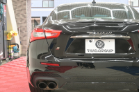 マセラティ ギブリ S ｸﾞﾗﾝｽﾎﾟｰﾂ ﾈﾘｯｼﾓPKG　ACC BSM 黒革 8.4ｲﾝﾁMTC+ TV CarPlay 360ｶﾒﾗ ｳﾗｰﾉ20ｲﾝﾁAW ﾊﾟﾄﾞﾙｼﾌﾄ harman/kardon　2年保証付