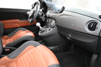 アバルト 595 ｺﾝﾍﾟﾃｨﾂｨｵｰﾈ　正規D車 左H 5速MT Sabeltｽﾎﾟｰﾂｼｰﾄ Uconnectﾌﾟﾚｰﾔｰ Carplay/AndroidAuto 17ｲﾝﾁAW ﾚｯﾄﾞｷｬﾘﾊﾟｰ ﾚｺｰﾄﾞﾓﾝﾂｧ　2年保証付