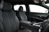 プジョー 5008 GTﾗｲﾝ ﾌﾞﾙｰHDI　ACC Pｽﾀ ECO BSM ﾊｰﾌﾚｻﾞｰ ﾏｯｻｰｼﾞ機能 純正ﾀｯﾁｽｸﾘｰﾝ ﾌﾙｾｸﾞ Carplay BTｵｰﾃﾞｨｵ&TEL 純正18ｲﾝﾁAW　2年保証付