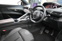 プジョー 5008 GTﾗｲﾝ ﾌﾞﾙｰHDI　ACC Pｽﾀ ECO BSM ﾊｰﾌﾚｻﾞｰ ﾏｯｻｰｼﾞ機能 純正ﾀｯﾁｽｸﾘｰﾝ ﾌﾙｾｸﾞ Carplay BTｵｰﾃﾞｨｵ&TEL 純正18ｲﾝﾁAW　2年保証付