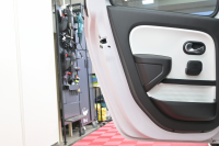 ルノー トゥインゴ ﾊﾞｲﾌﾞｽ　特別仕様車 1ｵｰﾅｰ ECO機能 ｸﾙｺﾝ 専用ﾚｻﾞｰ調×ﾌｧﾌﾞﾘｯｸｼｰﾄ ｼｰﾄﾋｰﾀｰ 純正ﾀｯﾁｽｸﾘｰﾝ CarPlay Bｶﾒﾗ 16ｲﾝﾁｱﾛｲﾎｲｰﾙ ｵﾚﾝｼﾞ内装ﾄﾘﾑ　2年保証付