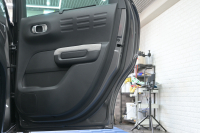 シトロエン C3 ｴｱｸﾛｽSUV ｼｬｲﾝﾊﾟｯｹｰｼﾞ　ﾌｧﾌﾞﾘｯｸｼｰﾄ ﾊﾟﾉﾗﾏSR ｸﾙｺﾝ 純正7ｲﾝﾁﾀｯﾁｽｸﾘｰﾝ CarPlay Bｶﾒﾗ 純正17ｲﾝﾁAW LEDﾗｲﾄ ｱｸﾃｨﾌﾞｾｰﾌﾃｨﾌﾞﾚｰｷ　2年保証付