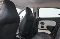 ルノー トゥインゴ ﾙｺｯｸｽﾎﾟﾙﾃｨﾌ　100台限定特別仕様車 1ｵﾅ ｸﾙｺﾝ ECO機能 専用ｺﾝﾋﾞｼｰﾄ ﾀｯﾁｽｸﾘｰﾝ CarPlay Bｶﾒﾗ 専用16ｲﾝﾁAW　2年保証付