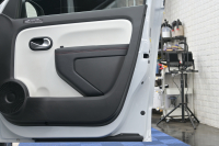 ルノー トゥインゴ ﾙｺｯｸｽﾎﾟﾙﾃｨﾌ　100台限定特別仕様車 1ｵﾅ ｸﾙｺﾝ ECO機能 専用ｺﾝﾋﾞｼｰﾄ ﾀｯﾁｽｸﾘｰﾝ CarPlay Bｶﾒﾗ 専用16ｲﾝﾁAW　2年保証付