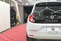 ルノー トゥインゴ ﾙｺｯｸｽﾎﾟﾙﾃｨﾌ　100台限定特別仕様車 1ｵﾅ ｸﾙｺﾝ ECO機能 専用ｺﾝﾋﾞｼｰﾄ ﾀｯﾁｽｸﾘｰﾝ CarPlay Bｶﾒﾗ 専用16ｲﾝﾁAW　2年保証付