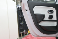 ルノー トゥインゴ ﾙｺｯｸｽﾎﾟﾙﾃｨﾌ　100台限定特別仕様車 1ｵﾅ ｸﾙｺﾝ ECO機能 専用ｺﾝﾋﾞｼｰﾄ ﾀｯﾁｽｸﾘｰﾝ CarPlay Bｶﾒﾗ 専用16ｲﾝﾁAW　2年保証付