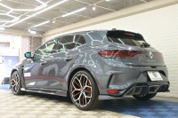 ルノー メガーヌ RSﾄﾛﾌｨｰ　1ｵﾅ RECARO製ﾌﾛﾝﾄﾊﾞｹｯﾄｼｰﾄ 純正ﾀｯﾁｽｸﾘｰﾝ Bluetoothｵｰﾃﾞｨｵ CarPlay Bｶﾒﾗ 前後PTS 19ｲﾝﾁ鍛造AW ﾌﾞﾚﾝﾎﾞ製ﾚｯﾄﾞｷｬﾘﾊﾟｰ LEDﾍｯﾄﾞﾗｲﾄ　2年保証付