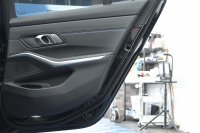 BMW 3シリーズ 320i Mｽﾎﾟｰﾂ ｺﾝﾌｫｰﾄP　ACC ﾌﾞﾗｯｸﾊｰﾌﾚｻﾞｰ 純正HDDﾅﾋﾞ Carplay Bｶﾒﾗ Mｴｱﾛ&19ｲﾝﾁAW 自動ﾄﾗﾝｸ ﾜｲﾔﾚｽﾁｬｰｼﾞ　2年保証付