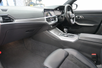 BMW 3シリーズ 320i Mｽﾎﾟｰﾂ ｺﾝﾌｫｰﾄP　ACC ﾌﾞﾗｯｸﾊｰﾌﾚｻﾞｰ 純正HDDﾅﾋﾞ Carplay Bｶﾒﾗ Mｴｱﾛ&19ｲﾝﾁAW 自動ﾄﾗﾝｸ ﾜｲﾔﾚｽﾁｬｰｼﾞ　2年保証付